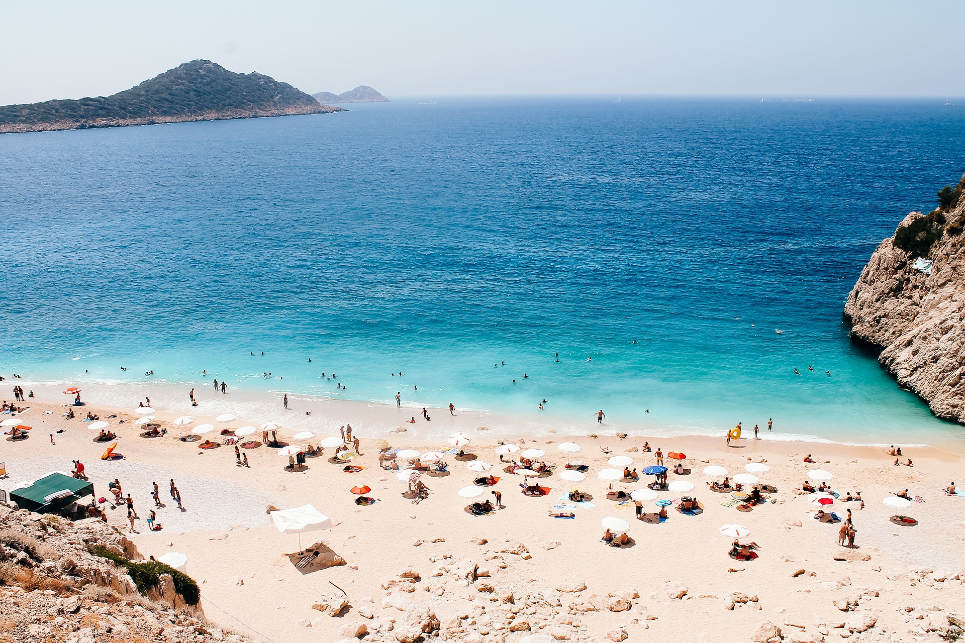 Недорогой пляжный отдых за границей: где отдохнуть в октябре