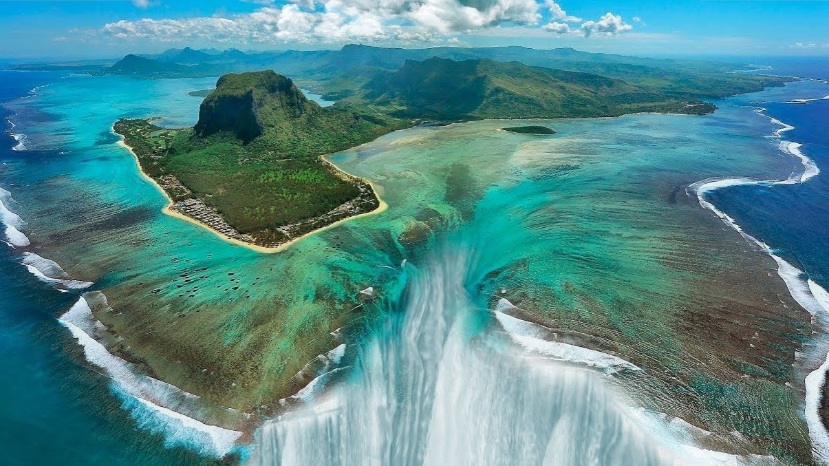 Маврикий, подводный водопад - иллюзия обмана