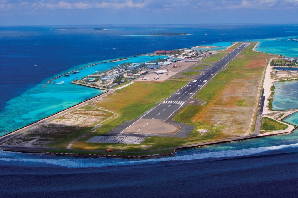 Мальдивы аэропорт.jpg