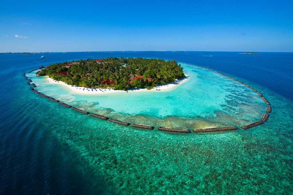 Kurumba Maldives.jpg